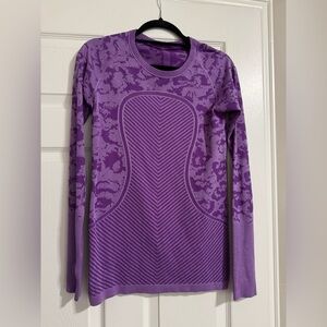 Lululemon Athletica Purple Fitted Graphic Long Sleeve Hoodie
